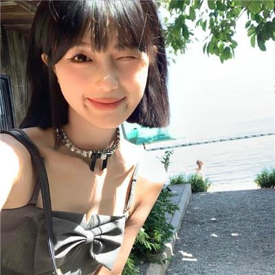 阿鹦爱说笑